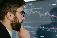A Economia se tornou viral? Como se organizar financeiramente na era digital